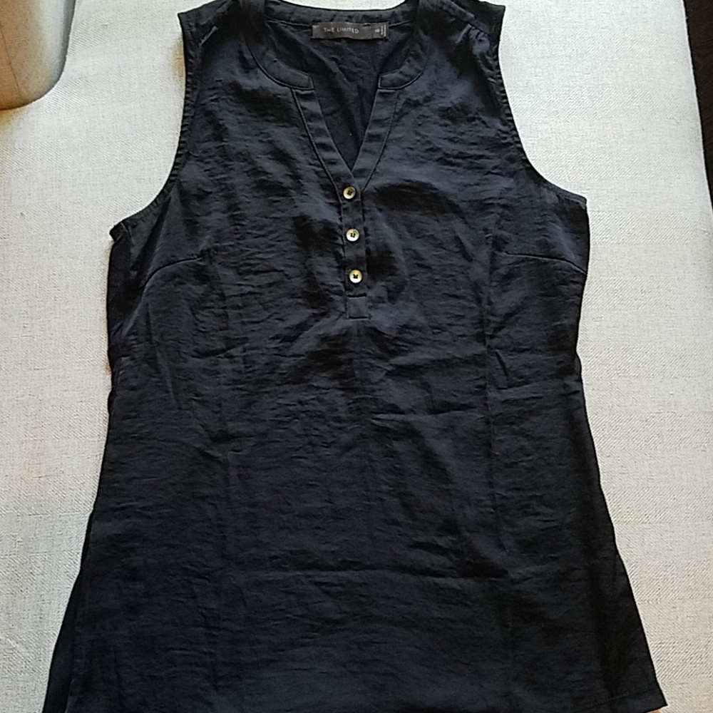 Black sleeveless top
